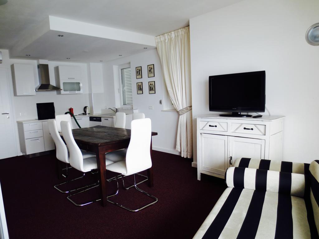 Apartments Villa Manda Нови-Винодолски Экстерьер фото